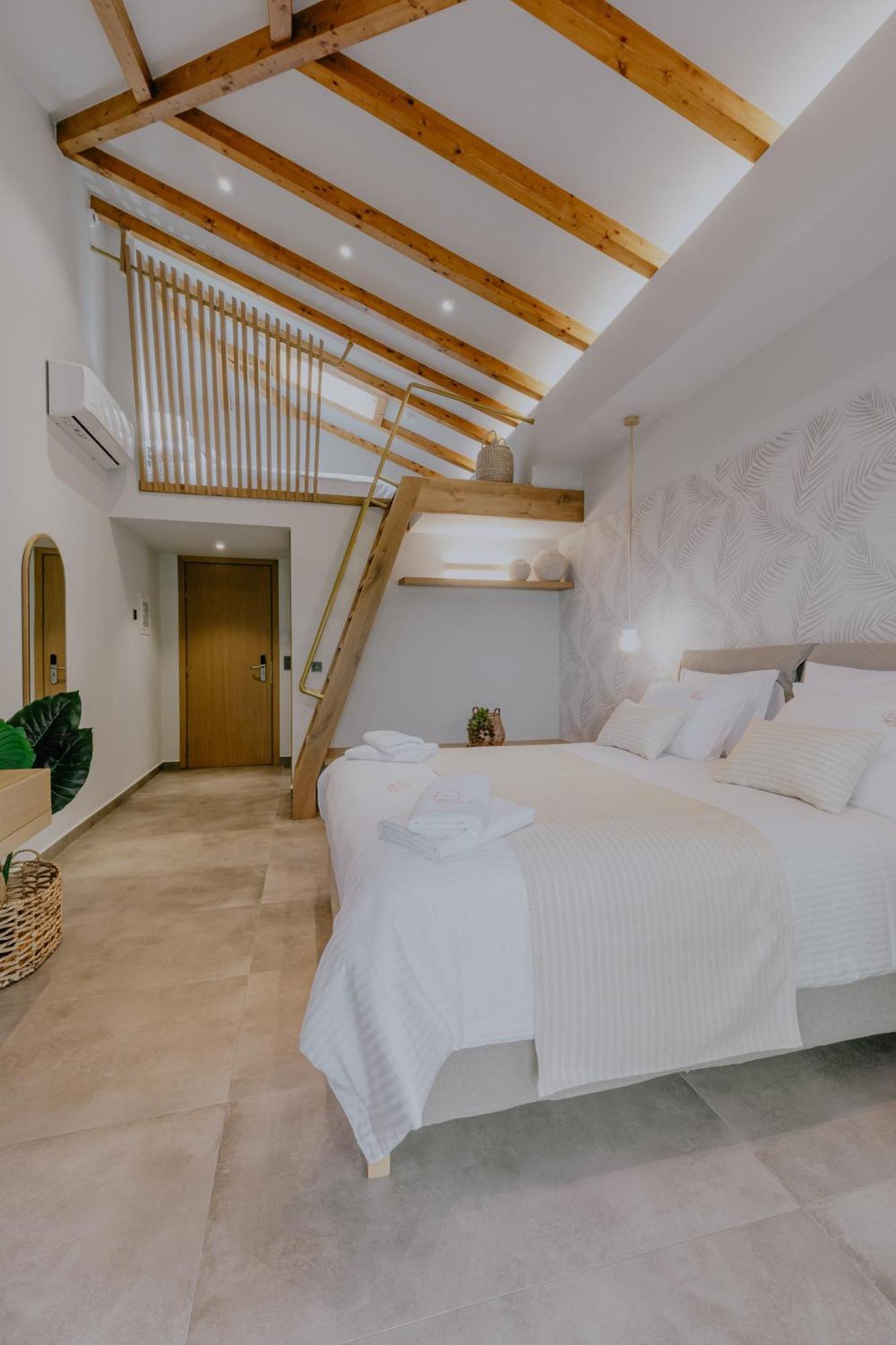 Fildisi Luxury Suites Нафплион Екстериор снимка